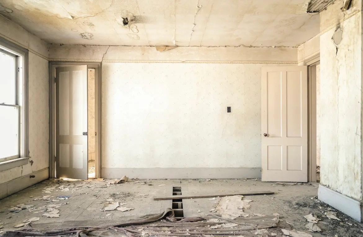 Waste disposal crew managing a cleanout project in Harding